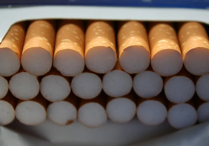 Cigarete kutija cigare 872x610 Pixabay