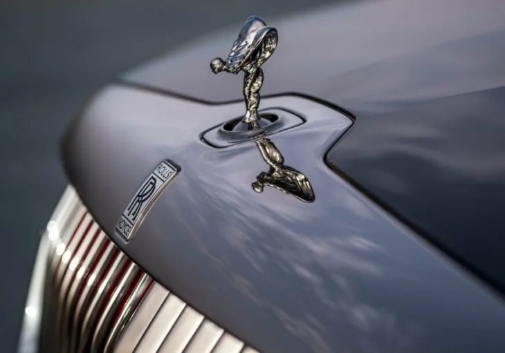 Rolls royce 872x610