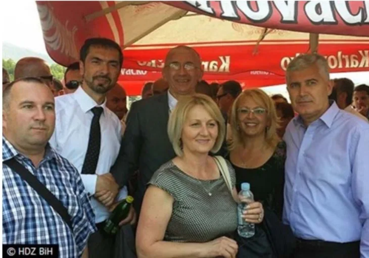 Slika hdz na okupu