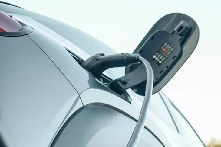 Elekticni auto punjenje  Pexels/Ilustracija
