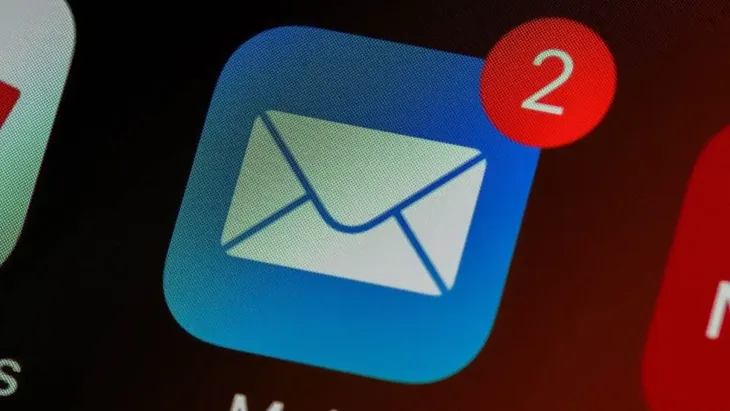 Email mail ilustracija foto Unsplash 1664182727101