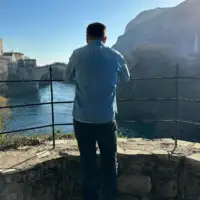 Adnan Ćatić stigao na odmor u bh. grad
