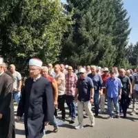 Sanski Most DŽENAZA UBIJENOM DIREKTORU Nijaz Halilović