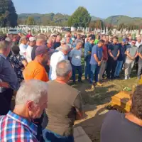 IMG a43304ce53f8157ab084d7051218e656 V