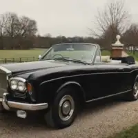 Srebrena sjenka rolls royce