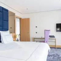 230718100 12
