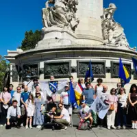 Pariz: Održan Marš mira i komemoracija u znak sjećanja na Srebrenicu