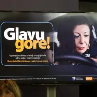Glavu gore
