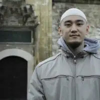 AA 20230330 30717168 30717165 MLADI JAPANAC NOAH PRIMIO ISLAM OD OSAKE DO TERAVIJE U BEGOVOJ DZAMIJI U SARAJEVU