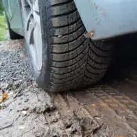 BMW I Series Goodyear Vector 4 Seasons Gen 3 tyres mud