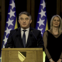 AA 20230301 30448340 30448327 KOMSIC NA PRIJEMU POVODOM 1 MARTA ZNAMO KO JE ZA NEZAVISNOST BIH A KO DA NAM STRANCI I SUSJEDI MIJENJAJU ZAKONE