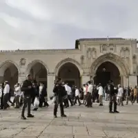 AA 20230409 30803457 30803448 KRAJNJE DESNICARSKI JEVREJSKI DOSELJENICI UPALI SU U DZAMIJU ALAKSA