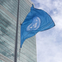 Un
