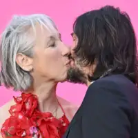 Kean reevs kiss