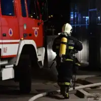 Pozar grbavica vatrogasci noc