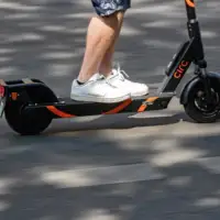 Elektricni trotinet