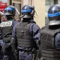 Policija francuska updraft pre smush original