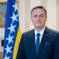 Denis Bećirović fena