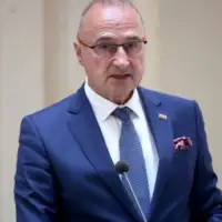 Radman Gordan Grlić Radman.