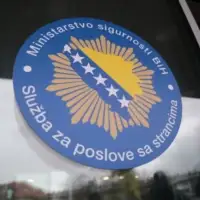 Služba za poslove sa stranicim