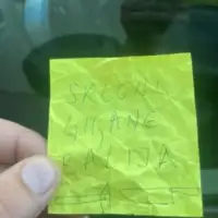 Poruka balija skloni ljiljane