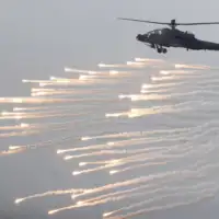 Helikopter Apache 872x610