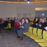 AA 20230309 30525795 30525786 BIH DOKUMENTARNI FILM NA KROVU SVIJETA ALAGIC PREMIJERNO PRIKAZAN U SARAJEVU