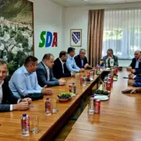 Izetbegovic u mostaru44