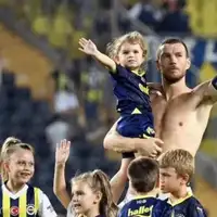 Edin dzeko djeca4884848 696x432