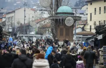 Praznicna atmosfera zavladala sarajevom ulice prepune turista za novu godinu aaaaaaaa 659039fb421aa