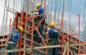 Gradjevinski radnici posao 768x517