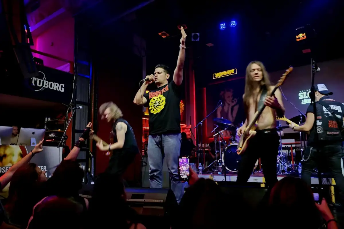 nastup Metal Hearta i Chrisa Dalea