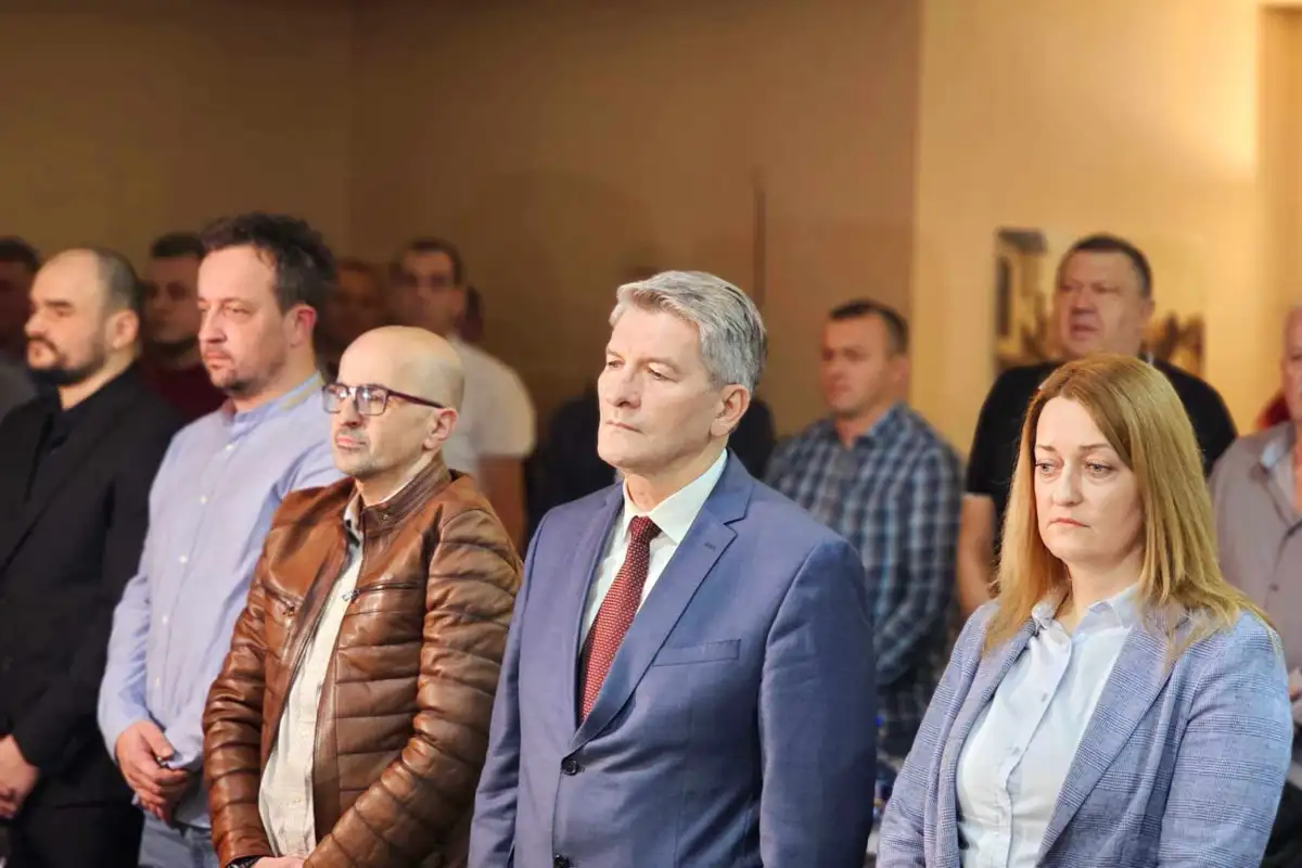 Naprijed tesanj6
