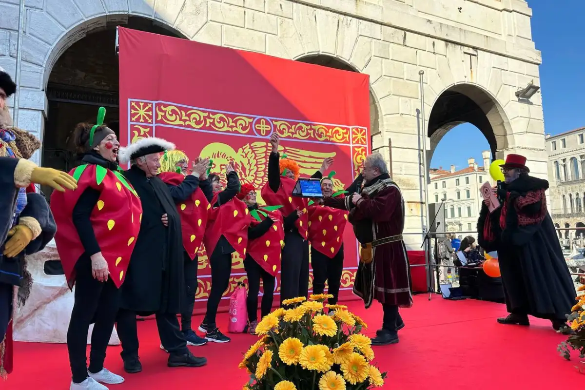 karneval u Veneciji foto X