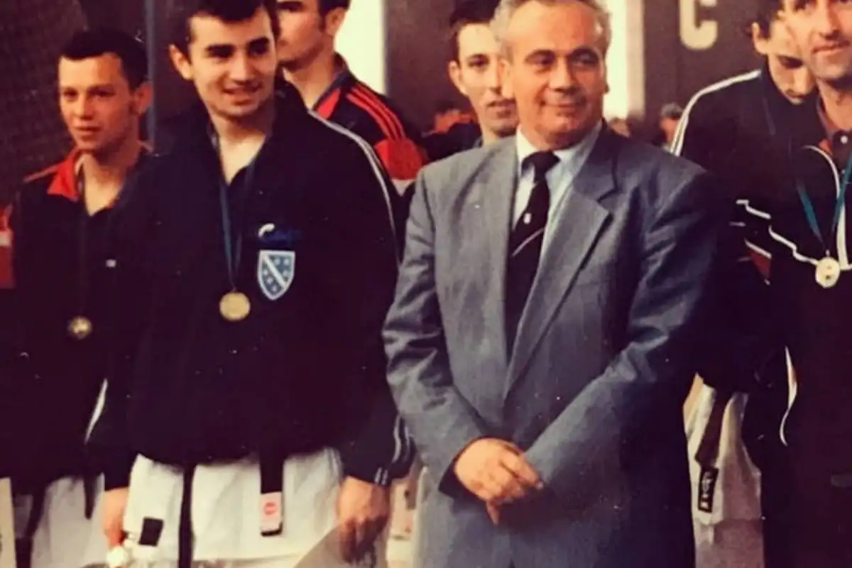 868f0e60b2c6cc73d4602d3ef60b0da31