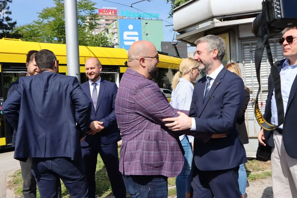 vožnja trojke u tramvaju