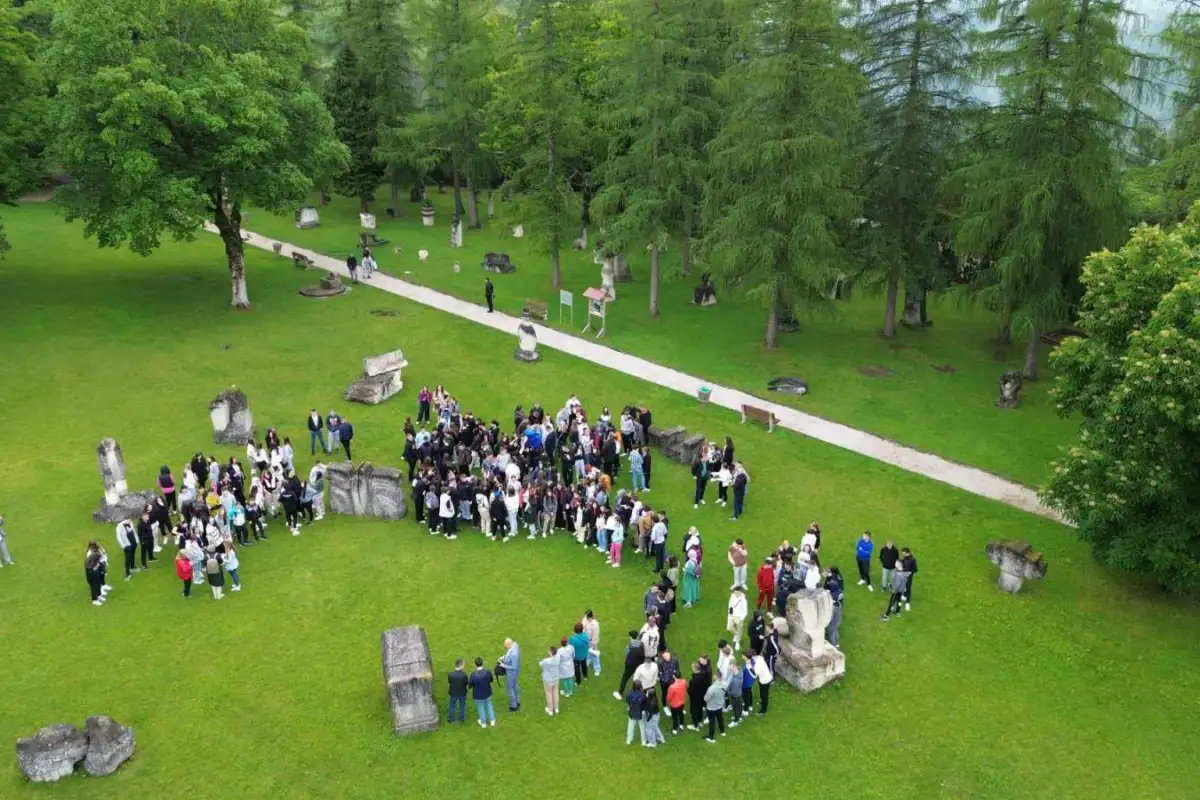 Učenici iz KS posjetili Cazin, Veliku Kladušu, Bužim i Biha