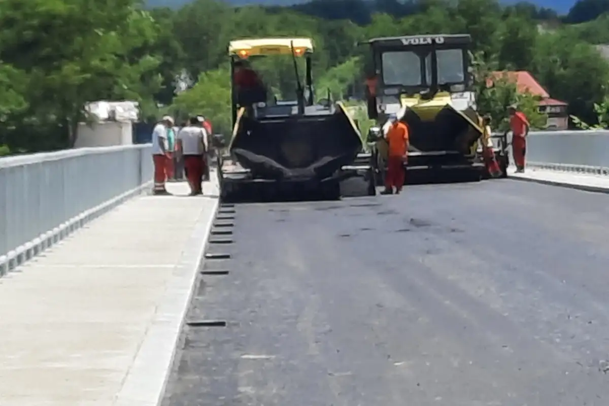 IMG be89f1278b932291a0dd0df796b50ce5 V