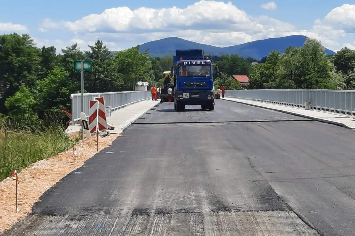 IMG 5b971616b3b0ea73748e7ceab3b7b863 V