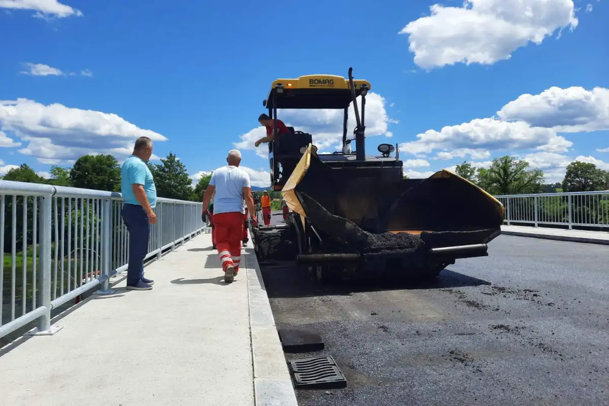 IMG fc31262d08585cf8917be2e262225375 V