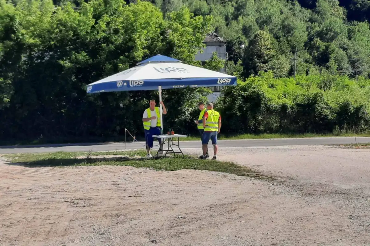 IMG 0192a59b5dfea097821c4e42e3637381 V