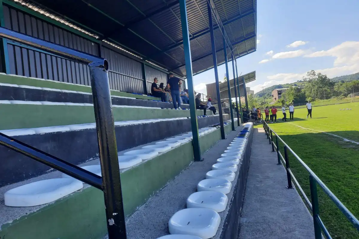 IMG c9f67bb604b364538944207dfd1acba8 V