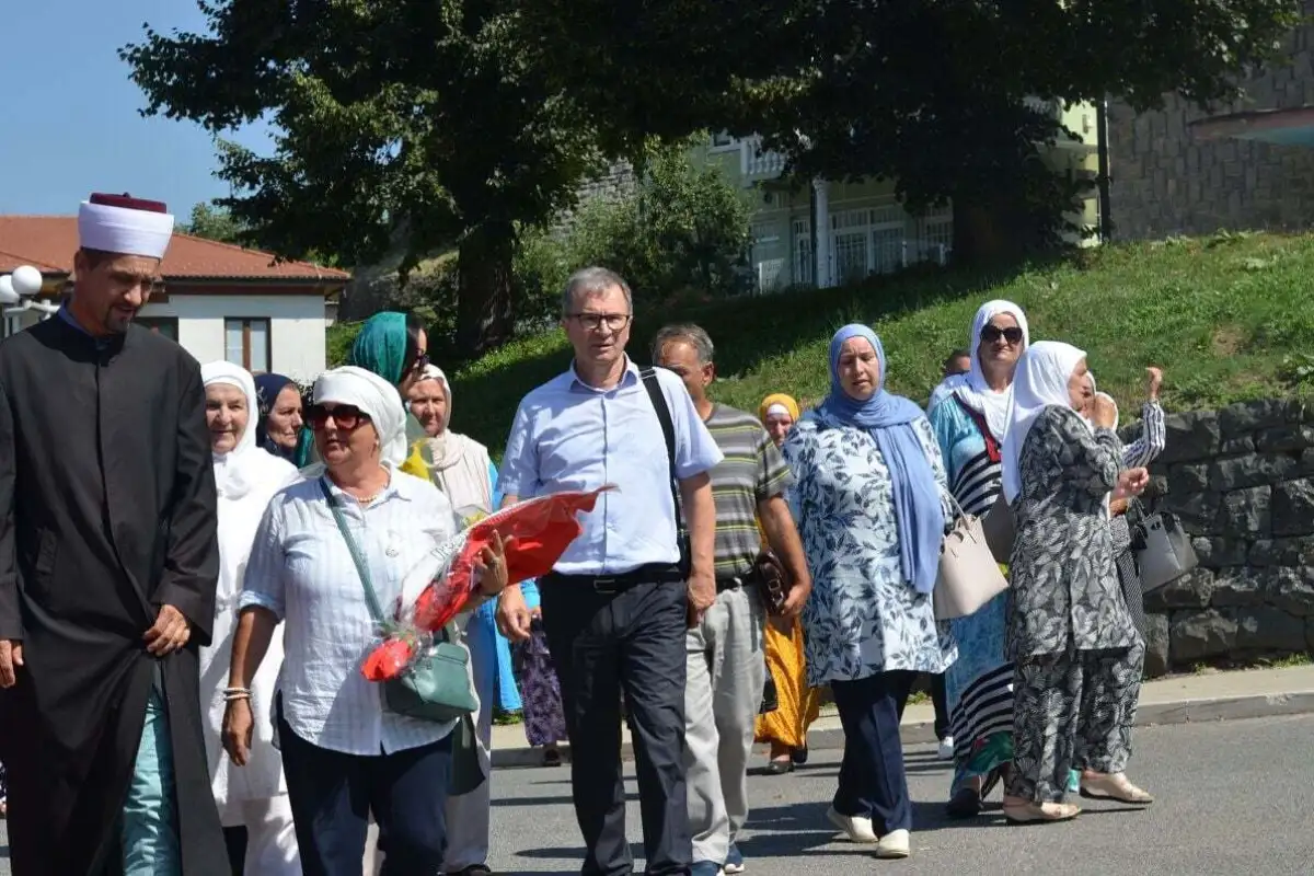 stratišta gdje su ubijeni  Srebrenica 13. juli Fena Kravica, Branjevo, Petkovci