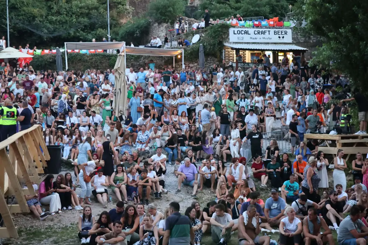 Mostar- Godišnjica obnove mosta/ Fena