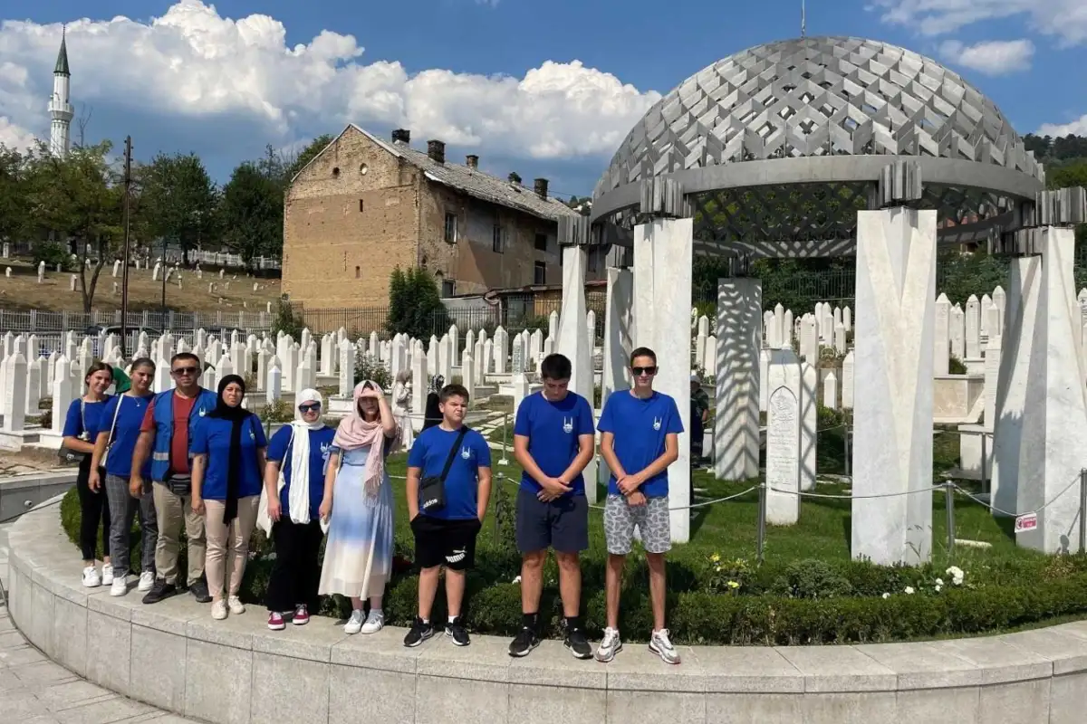 Omladinci iz istočne Bosne u edukativnoj posjeti Sarajevu