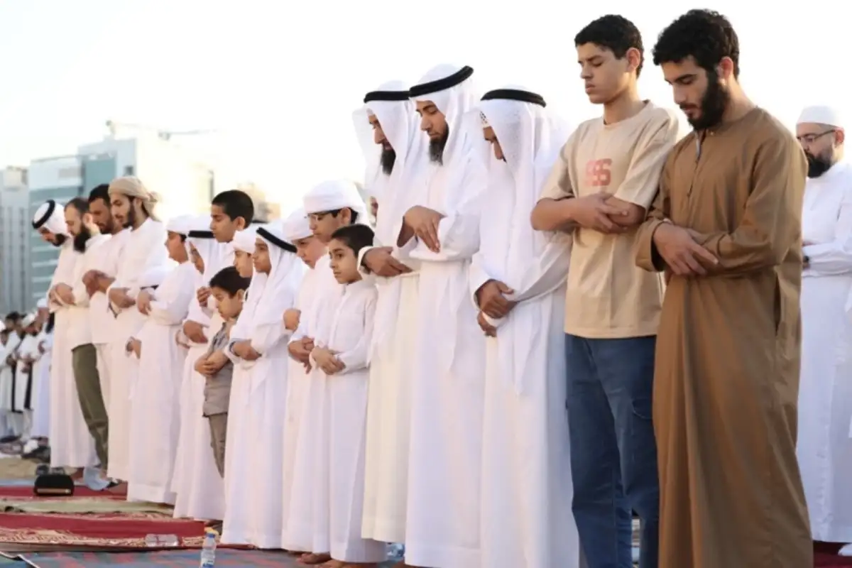 Bajram namaz svijet/ EPA-EFE