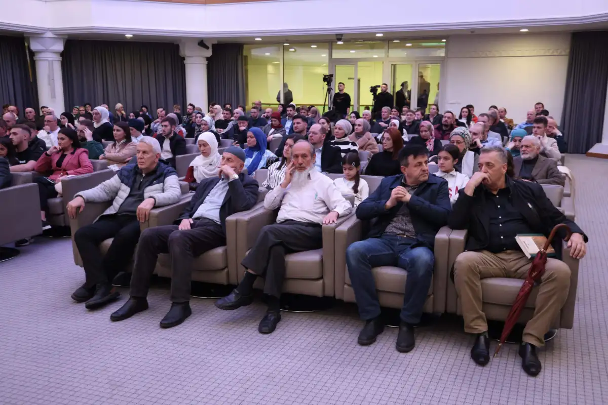 Predstavljena knjiga Alija Rahman 1