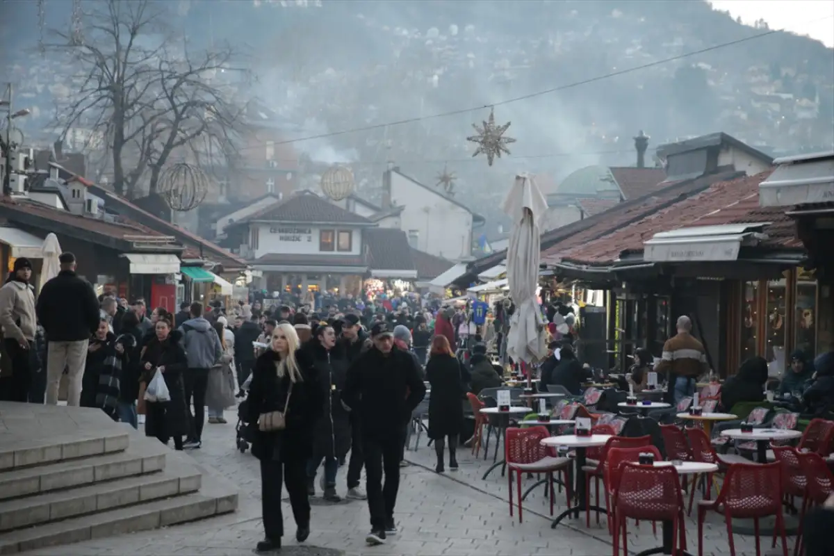Turisti Bascarsia ulice Sarajevo 01 2026 11 AA