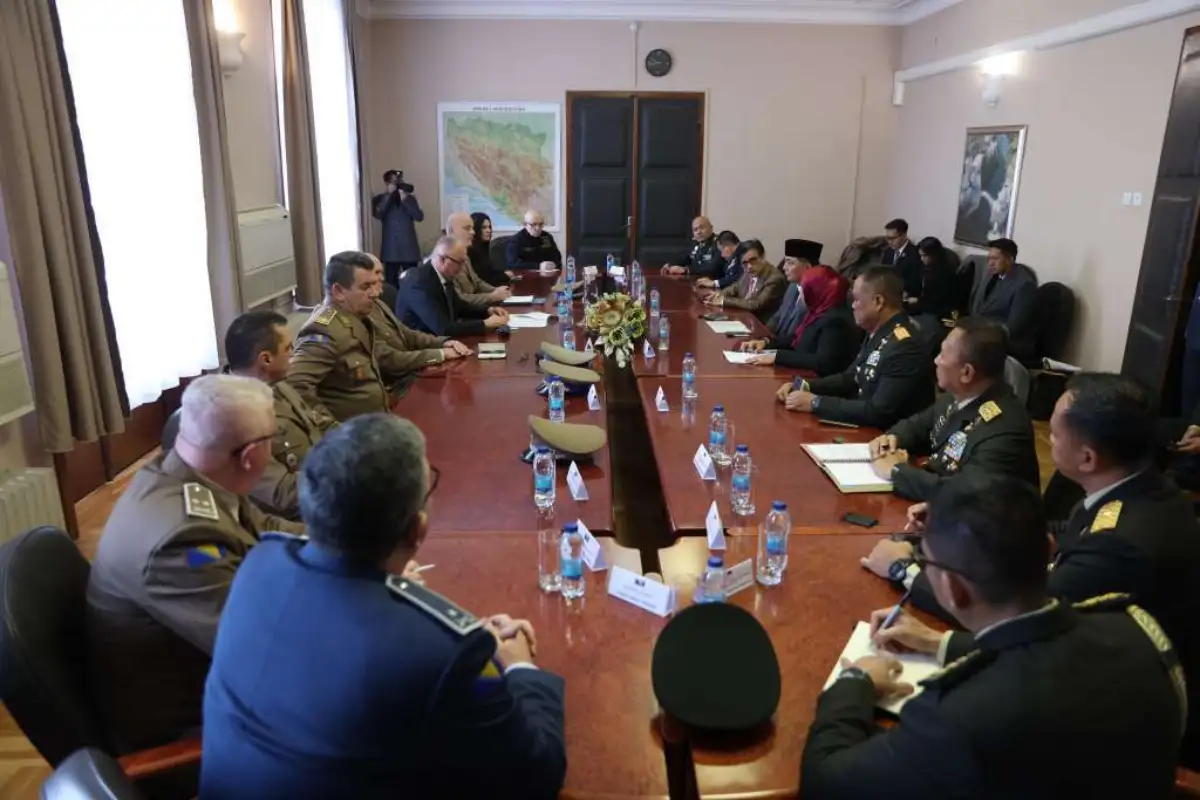 Helez i ministar indonezije4