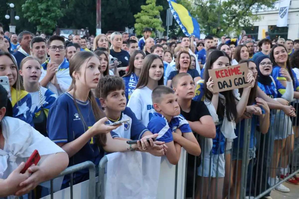Zmajevi mostar/ Fena